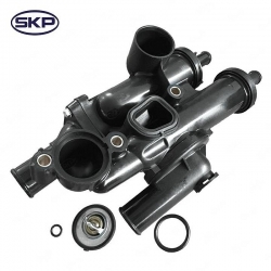 TERMOSTAT Z OBUDOWĄ 902319C SKP (CHRYSLER 200, Sebring, DODGE Avenger, Caliber, Journey, JEEP Compass, Patriot)